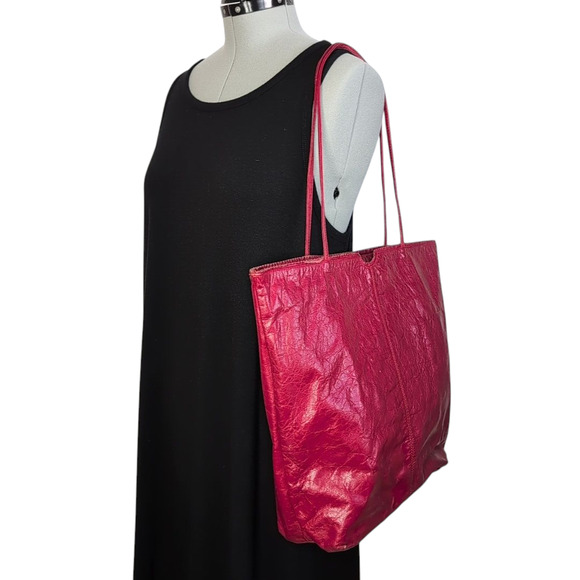 Latico Red Leather Nora Tote Bag, Recessed Zip Top Lots of Inner Pockets - Picture 13 of 13